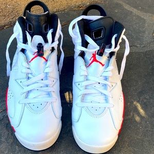 JORDAN. CLEAN size 8.5 Mens